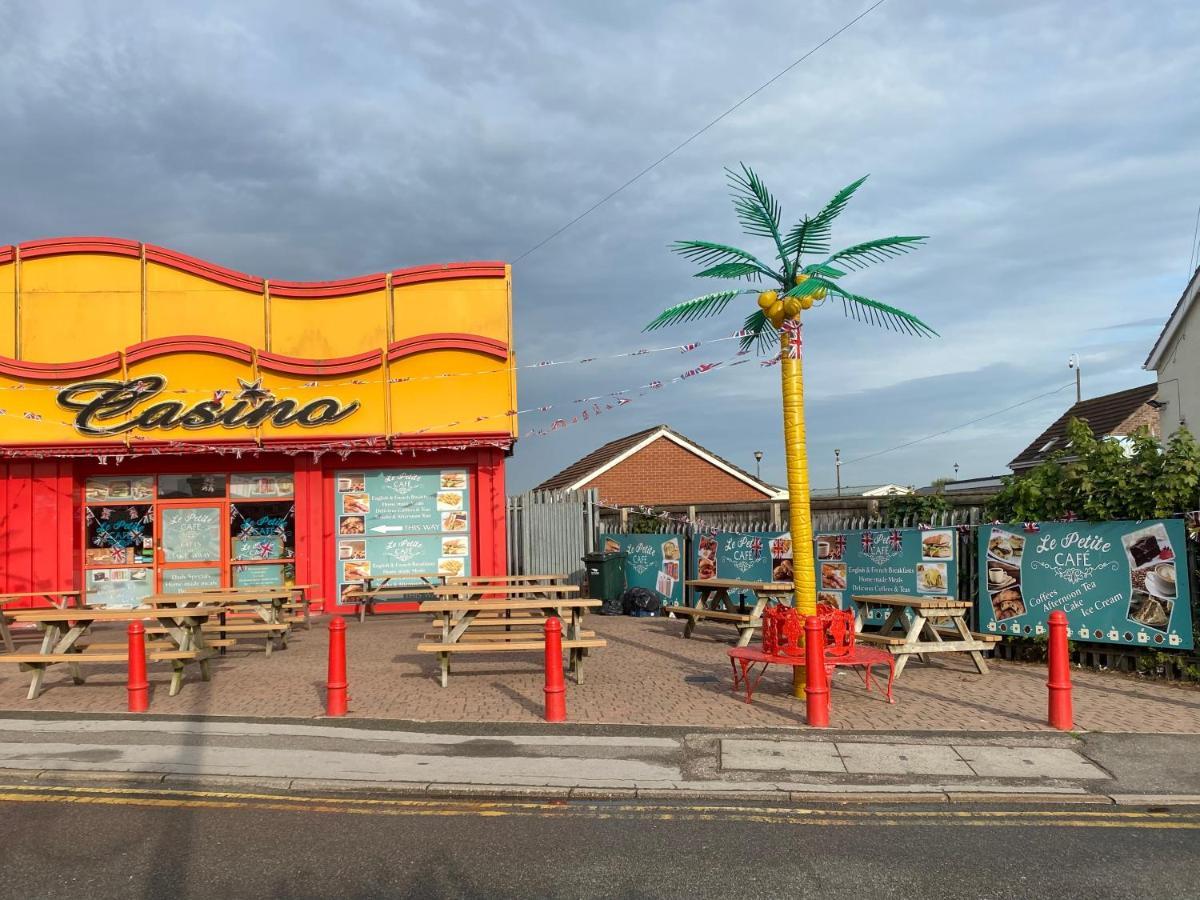 Palm Grove 132 - Pet Friendly, Wifi, Central Heating, Close To Shops And Beach - Meadow Lakes Caravan & Lodge Hire Chapel Saint Leonards Exterior foto